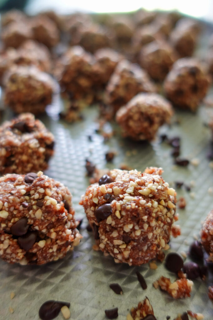 chocolately date balls